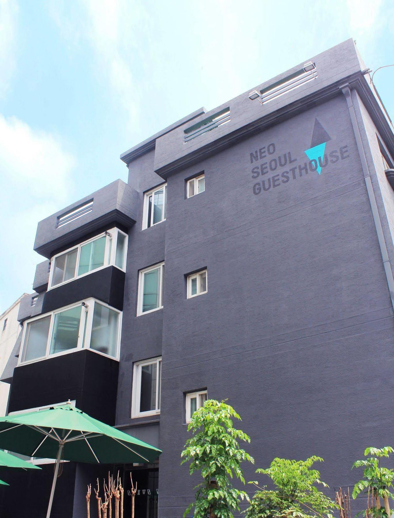 Neo Auberge de jeunesse *