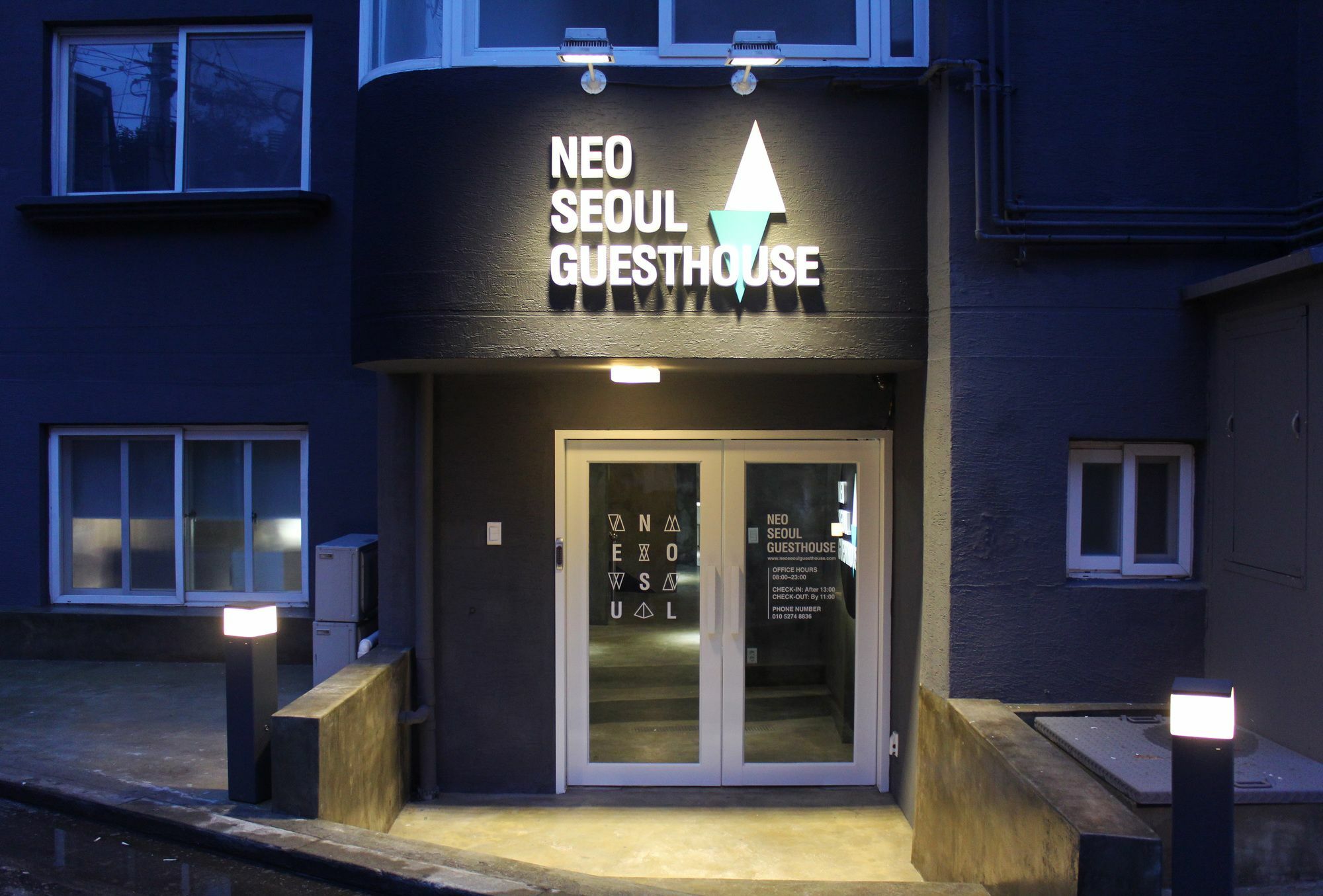 Neo Auberge de jeunesse *